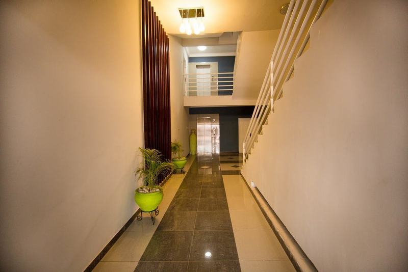 Earl Heights Suites Hotel Accra Exterior photo